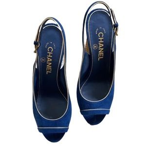 CHANEL Blue Suede Pumps